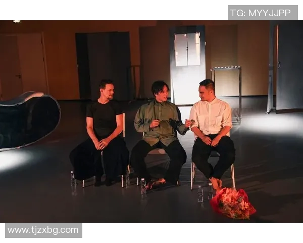 七里港足球比赛视频直播精彩瞬间回顾与赛后分析全程呈现 七里港足球比赛视频直播精彩瞬间回顾与赛后分析全程呈现