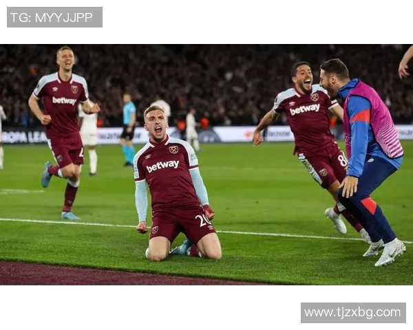 曼联主场迎战阿斯顿维拉争夺英超关键三分之战 曼联主场迎战阿斯顿维拉争夺英超关键三分之战