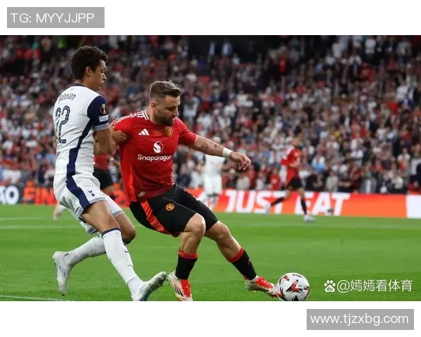 皇马与曼联巅峰对决比赛直播全程回顾与精彩瞬间解析