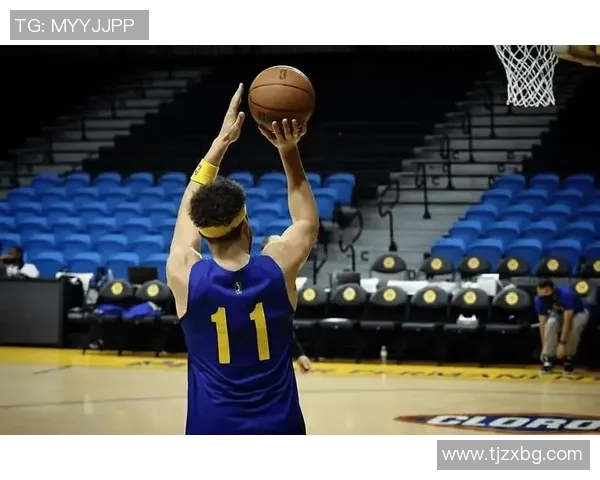 克莱汤普森投篮技巧解析与比赛表现的深度剖析