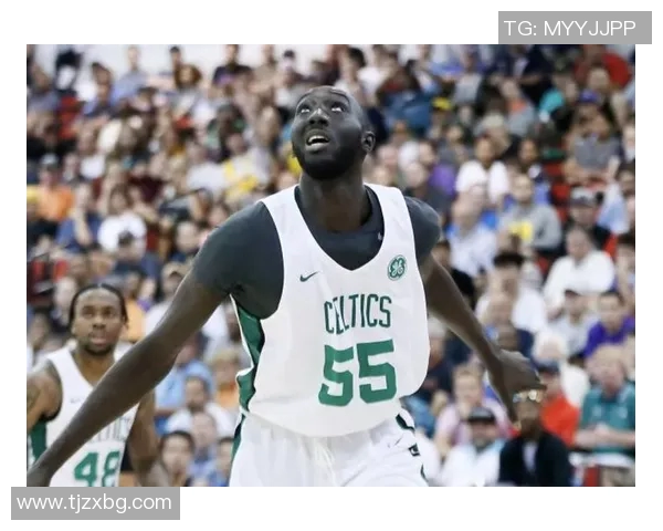 塔科法尔与马刺的精彩对决分析及赛后点评